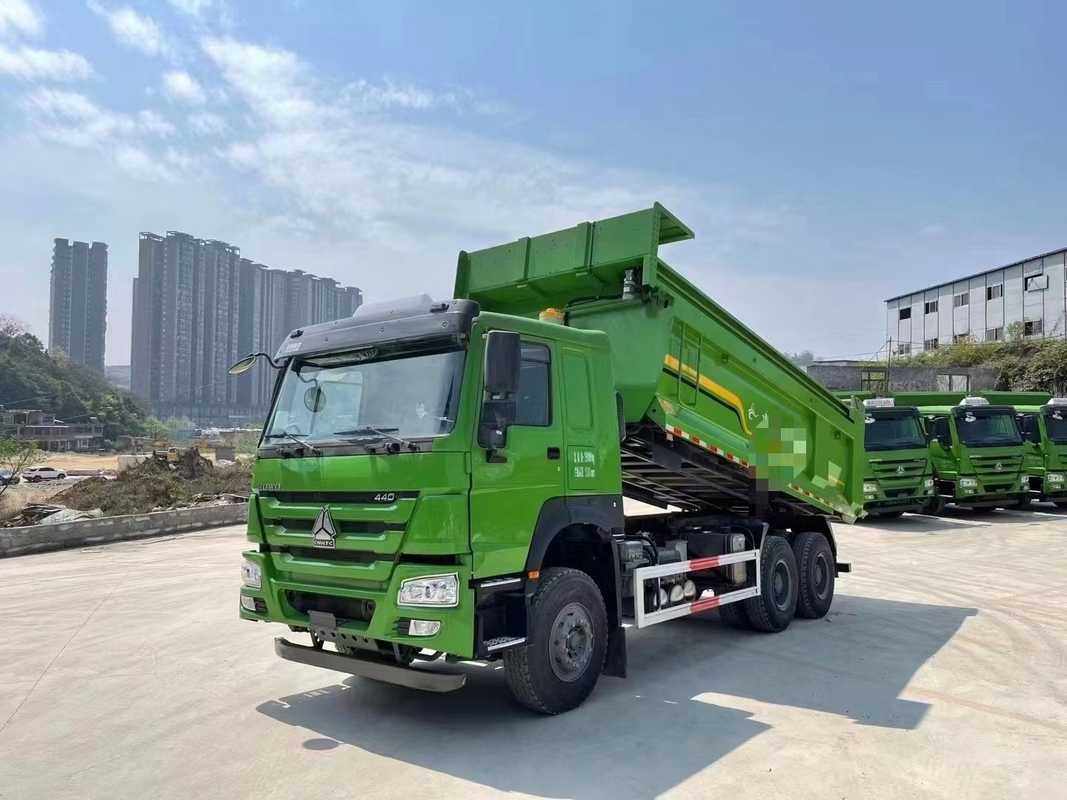 Howo 6*4 Dump Truck 10 Ban Tipper Truck Brand New Man Engine 440hp Versi Enhanced