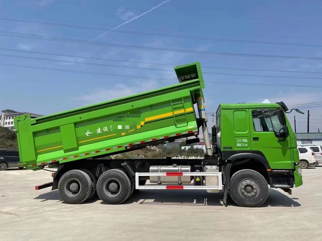 Howo 6*4 Dump Truck 10 Ban Tipper Truck Brand New Man Engine 440hp Versi Enhanced