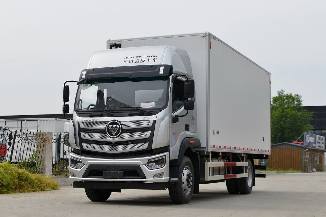 Foton BJ5186 245HP 4X2 Single Axle 6.6m Double Door White Cargo Box Van pendingin