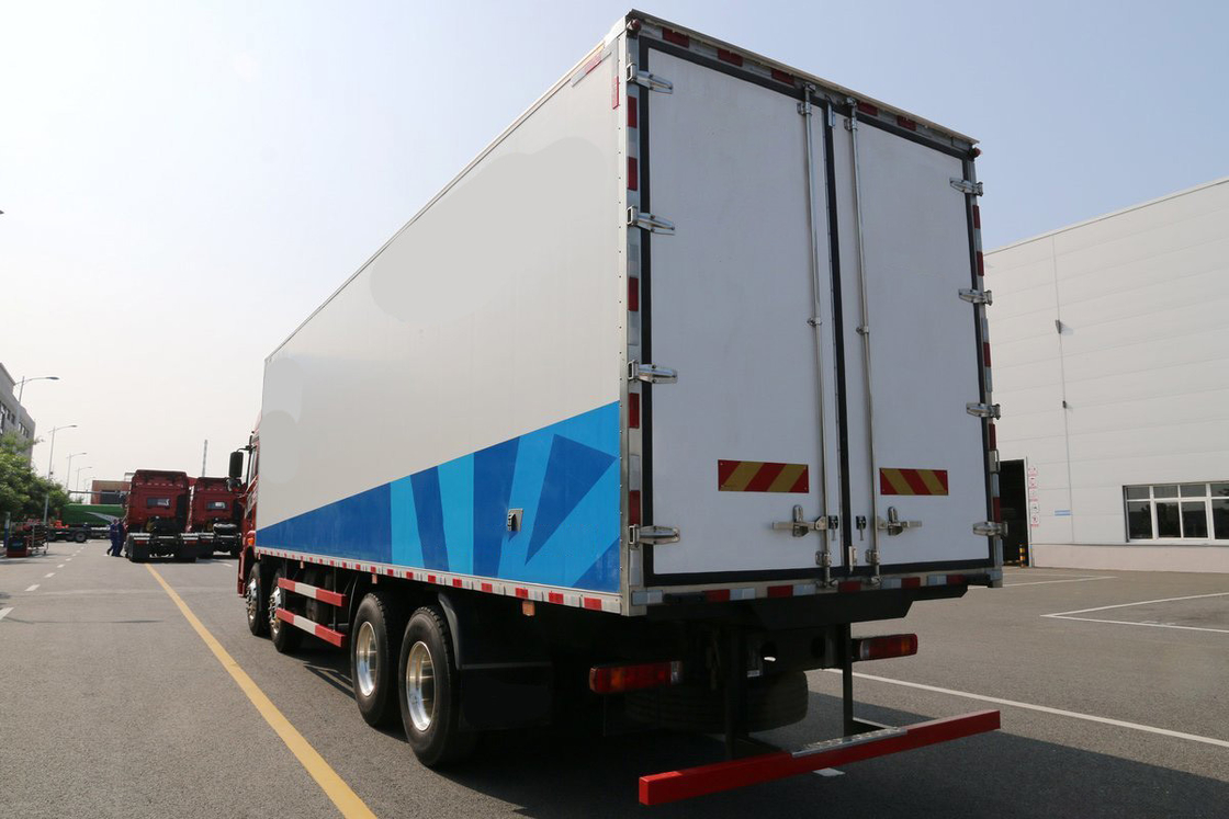 Qingdao Jiefang CA5310 JH6 Diesel 12 Gear 400 Hp 8X4 Deflektor Atap Tinggi 9,4m Truk Pendingin