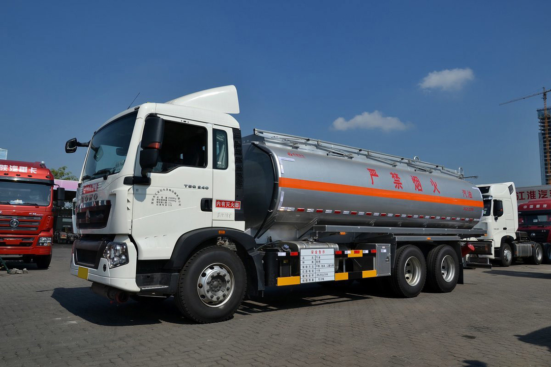 Sinotruk ZZ1257 T5G High Top Fairing Diesel 240HP 14.5T 6X4 Tangki bahan bakar 20.25m3 HOWO Tanker Oil Truck