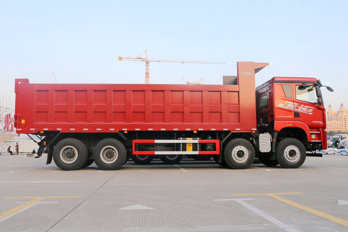 Flat Top Half Cab JH6 Heavy Truck Diesel 430 Hp 8X4 8,2m Qingdao Jiefang Dump Truck