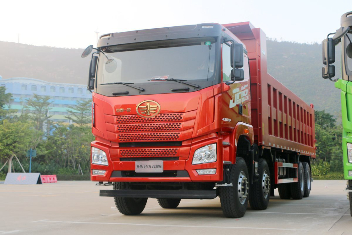 Flat Top Half Cab JH6 Heavy Truck Diesel 430 Hp 8X4 8,2m Qingdao Jiefang Dump Truck