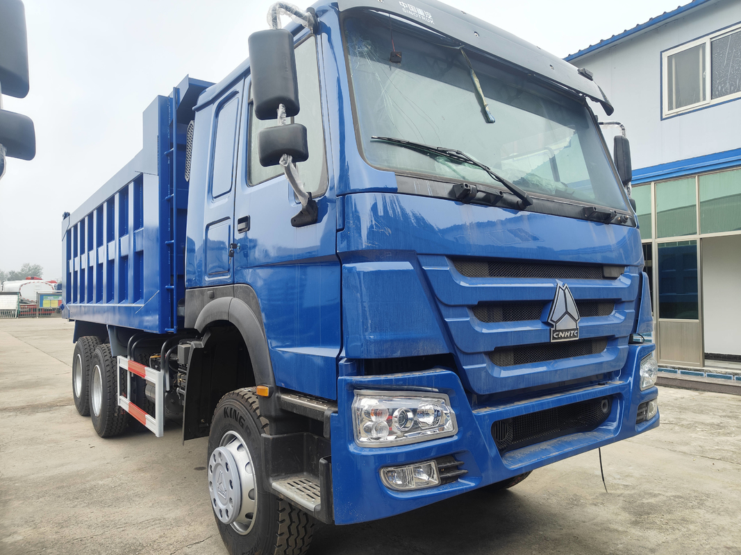 Truk di Afrika Howo Dump / Tipper 6*4 Warna Biru 10 Roda Dengan Tinggi Refubished New Bucket
