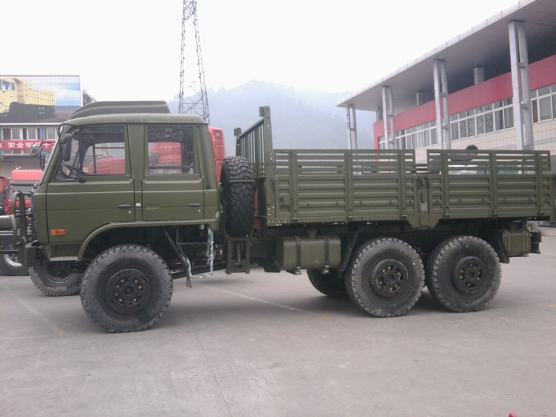 20 Ton Truk Kargo Off Road 6*6 Olive Green Dongfeng Tianjin Truk Flatbed Mesin Cummins