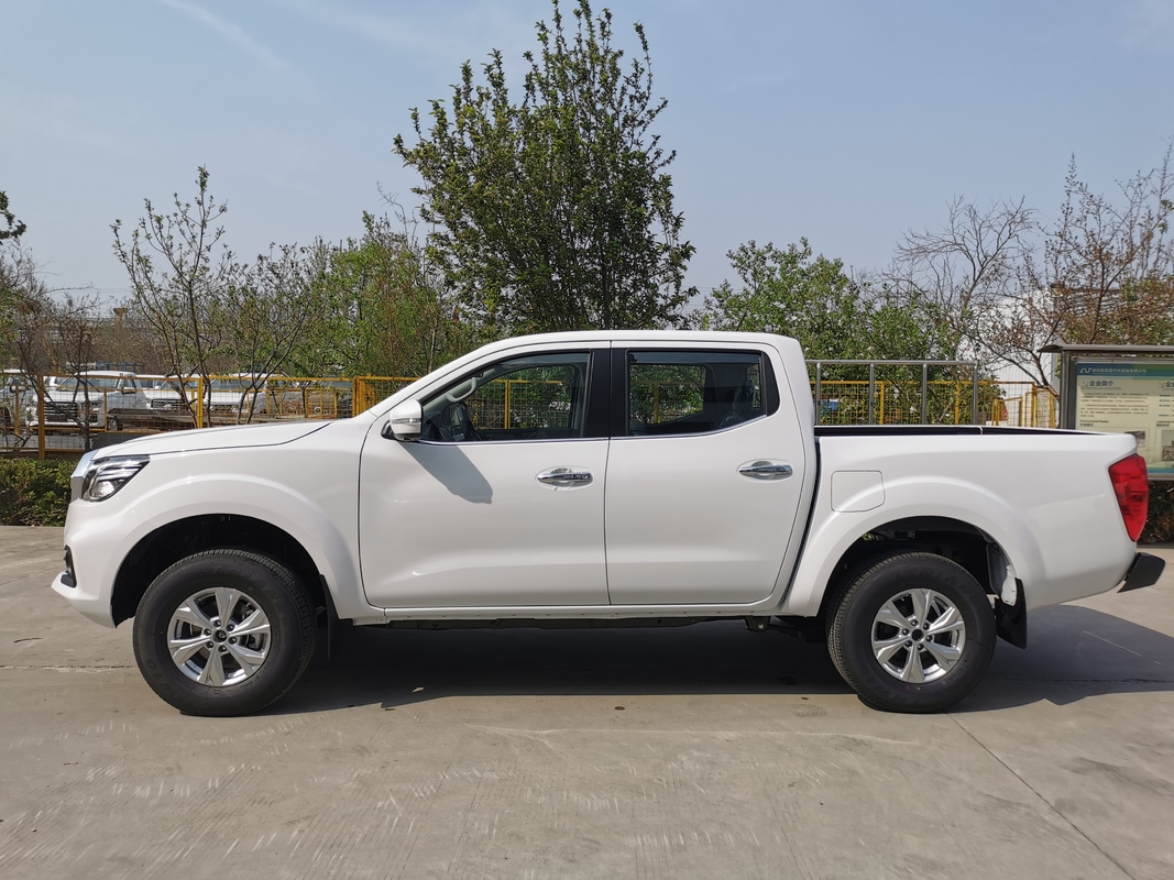 Pickup Truck Diesel 4x4 Dongfeng Nissan 2WD & 4WD Off-Road Double Cabin Manual & Otomatis