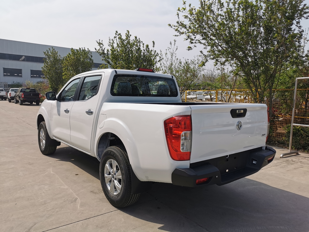 Pickup Truck Diesel 4x4 Dongfeng Nissan 2WD & 4WD Off-Road Double Cabin Manual & Otomatis