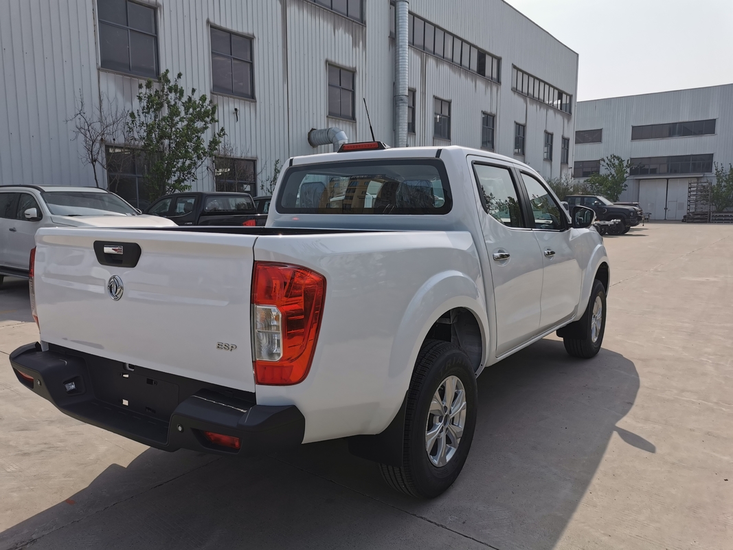 Pickup 4x4 kecil China Dongfeng Kaya 7 Transmisi otomatis 8-kecepatan 5 kursi Bad Road Drive
