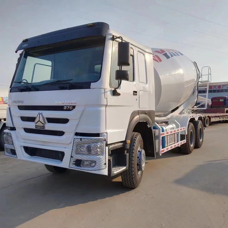 Truk pengaduk beton 10m3 digunakan dengan renovasi Howo pengaduk beton 10 roda 371/380hp