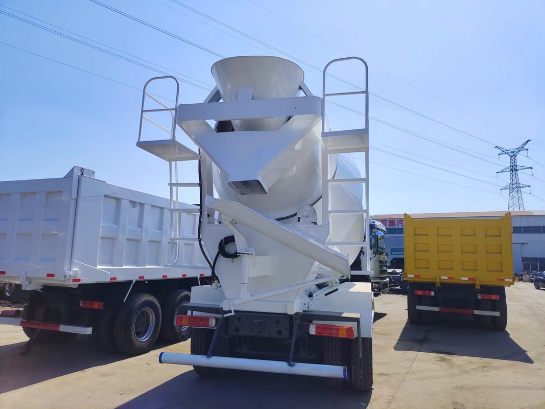 Truk pengaduk beton 10m3 digunakan dengan renovasi Howo pengaduk beton 10 roda 371/380hp