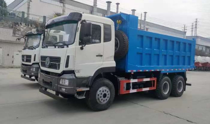 6x4 Truk Pengisian 20-40 Ton Dongfeng 10 Ban Pengemudi Kiri Kabin Dengan Sleeper
