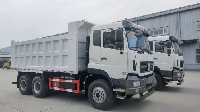 6x4 Truk Pengisian 20-40 Ton Dongfeng 10 Ban Pengemudi Kiri Kabin Dengan Sleeper