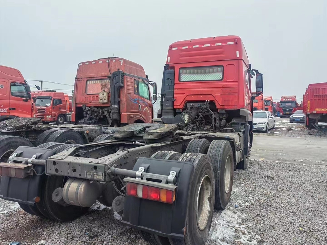 Truk bekas Traktor Unit Sinotuck Hohan 6*4 Drive Mode 10 Roda 460hp Mesin Diesel LHD