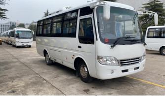 Pengemudi Kanan Minibus 21 Seater China Coaster Bus Euro 3 Mesin Diesel Kapasitas 3000cc NEW