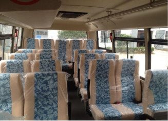 Pengemudi Kanan Minibus 21 Seater China Coaster Bus Euro 3 Mesin Diesel Kapasitas 3000cc NEW