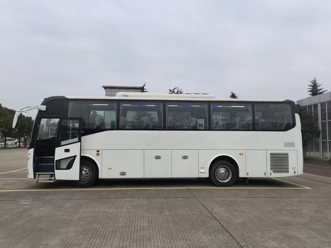 Bus 36 kursi Sunlong Bus SLK6102 CNG Mesin Yuchai Pengemudi tangan kanan Penggunaan di Afrika