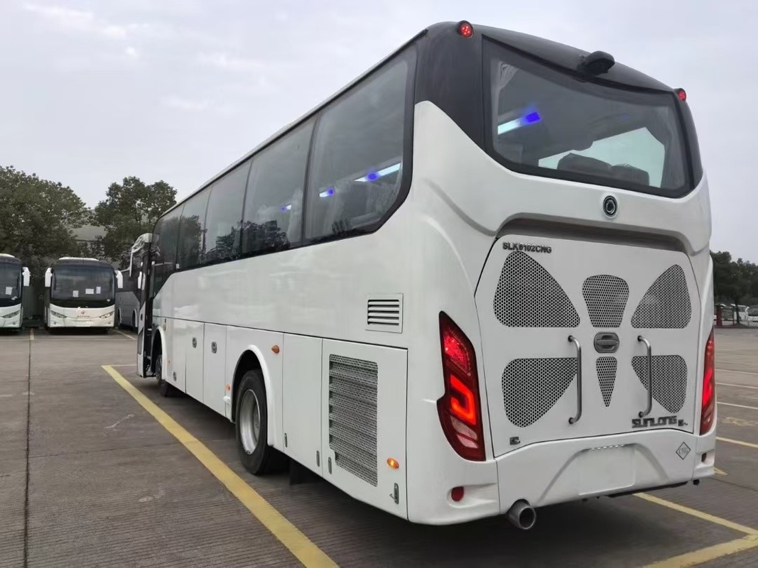 Bus 36 kursi Sunlong Bus SLK6102 CNG Mesin Yuchai Pengemudi tangan kanan Penggunaan di Afrika
