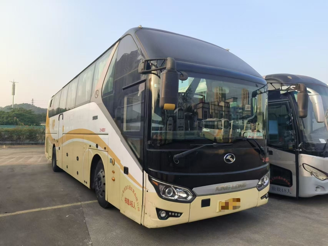 Bus bekas untuk dijual 46 kursi VIP Jarak jauh Pengangkutan penumpang 2 pintu Diesel 330hp