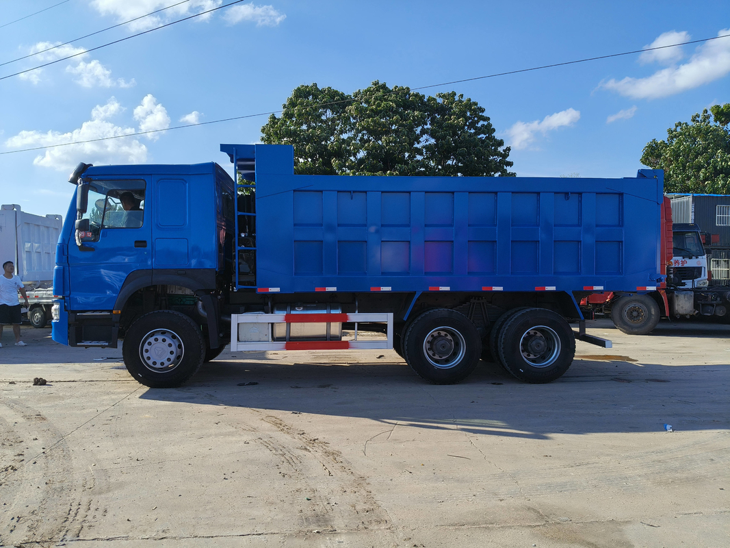 Truk Tipper 420HP Sinotruk Howo 6*4 Drive Mode Leaf Spring Sands Transport LHD