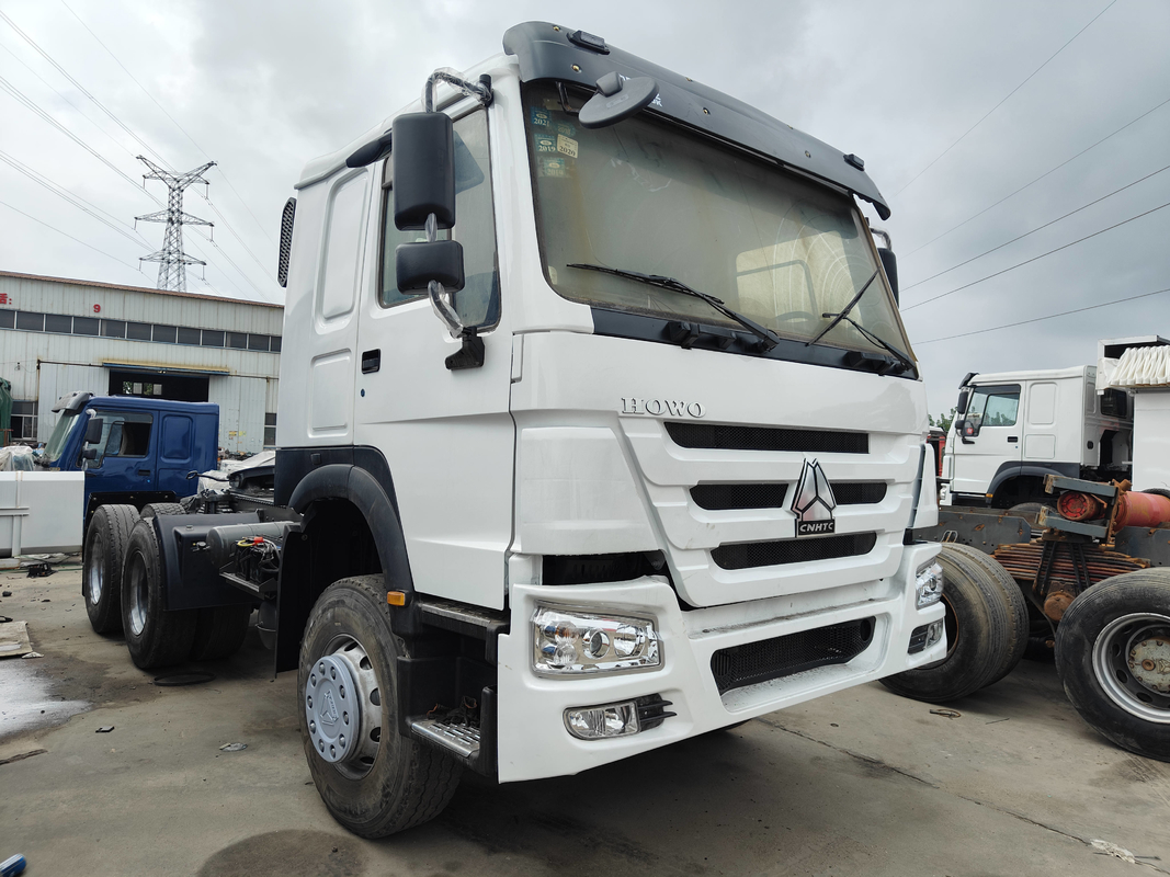Howo Trailer Head Truck 2022 Tahun Howo Traktor Truck 371hp Emisi Euro 2 sepenuhnya direnovasi