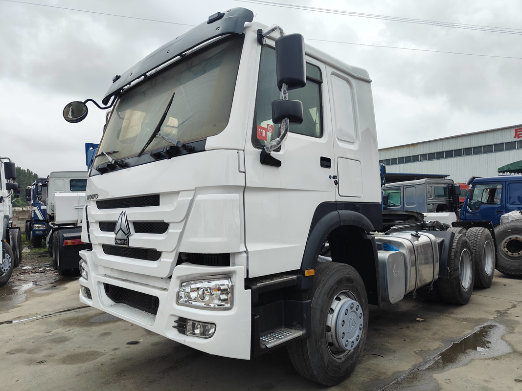 Howo Trailer Head Truck 2022 Tahun Howo Traktor Truck 371hp Emisi Euro 2 sepenuhnya direnovasi