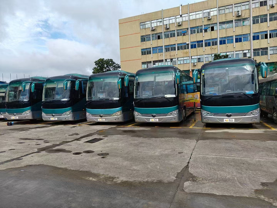 Bus bekas Yutong Dijual Bus Bus ZK6119 Ruang bagasi 42 kursi Jarak panjang 2017 Tahun