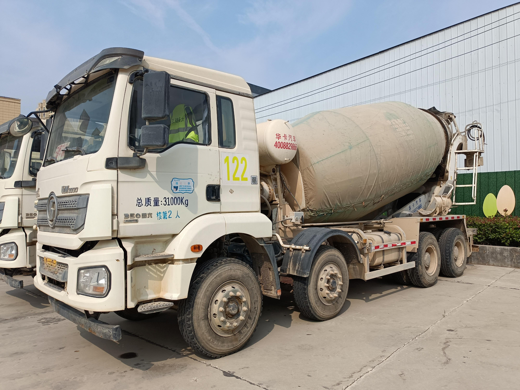Dikonsumsi Shacman Beton Mixer Truck 12m3 Mixer Tanker M3000 Kabin 2020 Tahun Weichai Mesin