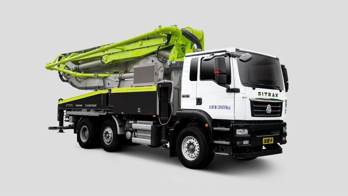 Truk Pompa Beton 37 Meter Zoomlion 6*4 Sinotruk Sitrak Sasis Lima Bagian Boom Untuk Fleksibilitas
