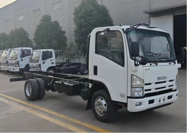ISUZU Truck Chassis KV100 KV600 700P Model New Truck For Sale Custom Box Hand Drive Tersedia