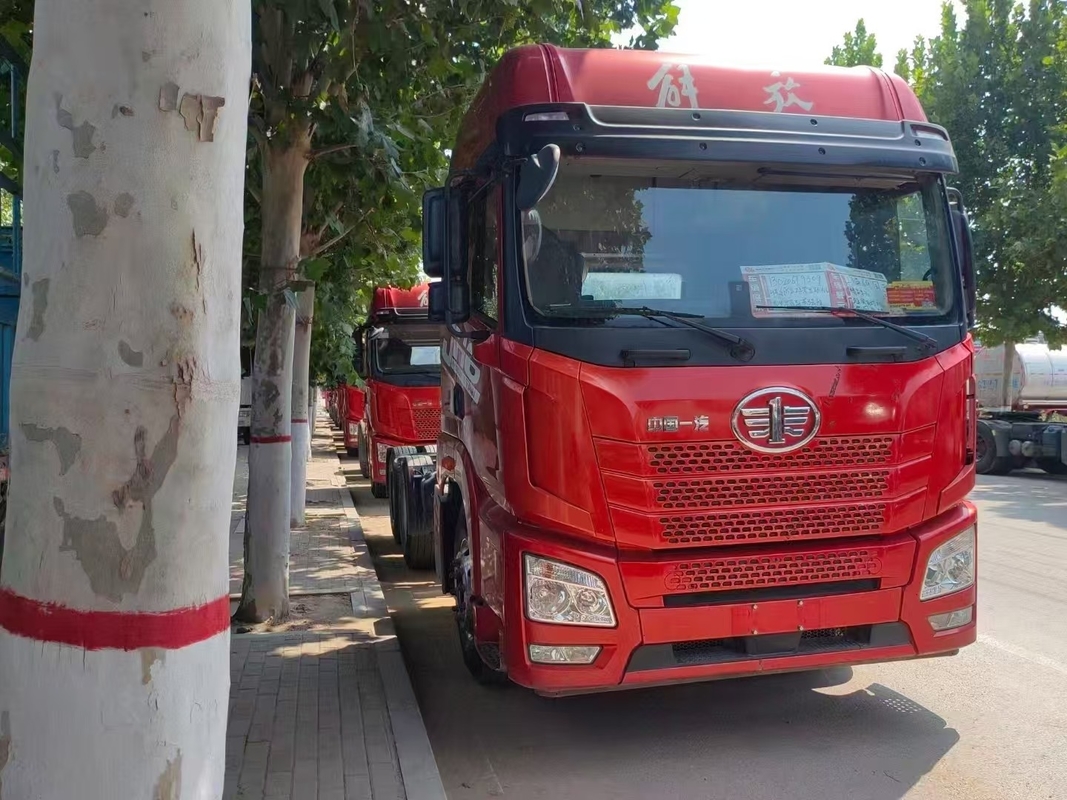 Kepala Traktor Truk bekas FAW Jiefang Truk Truk JH6 Model Low Mileage 2020 Tahun Mesin hemat bahan bakar