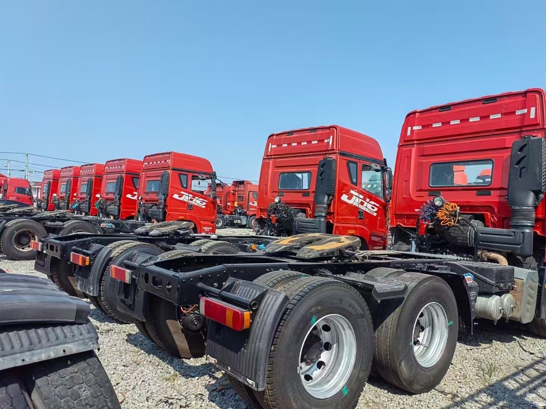 Kepala Traktor Truk bekas FAW Jiefang Truk Truk JH6 Model Low Mileage 2020 Tahun Mesin hemat bahan bakar