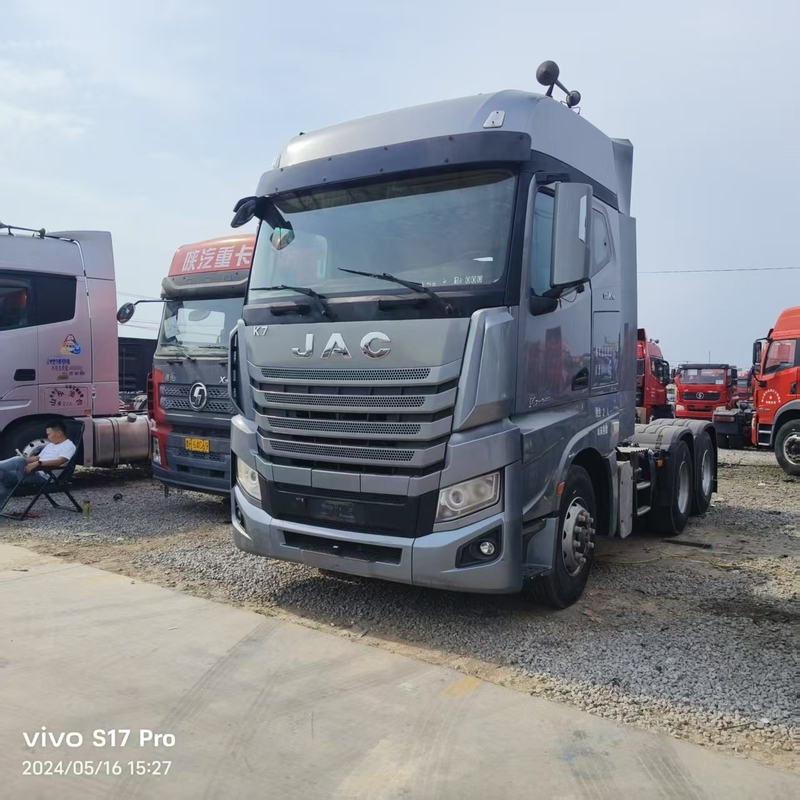 Grosir bekas Traktor Kepala Truk JAC 2nd Hand Semi Truk 540hp High Roof Cabin Logistik Transportasi