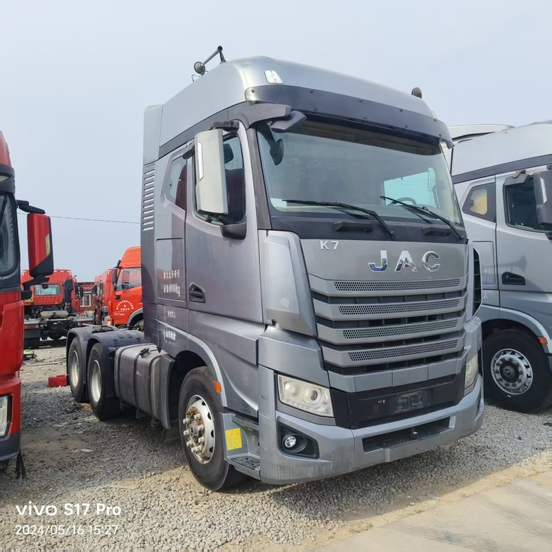 Grosir bekas Traktor Kepala Truk JAC 2nd Hand Semi Truk 540hp High Roof Cabin Logistik Transportasi