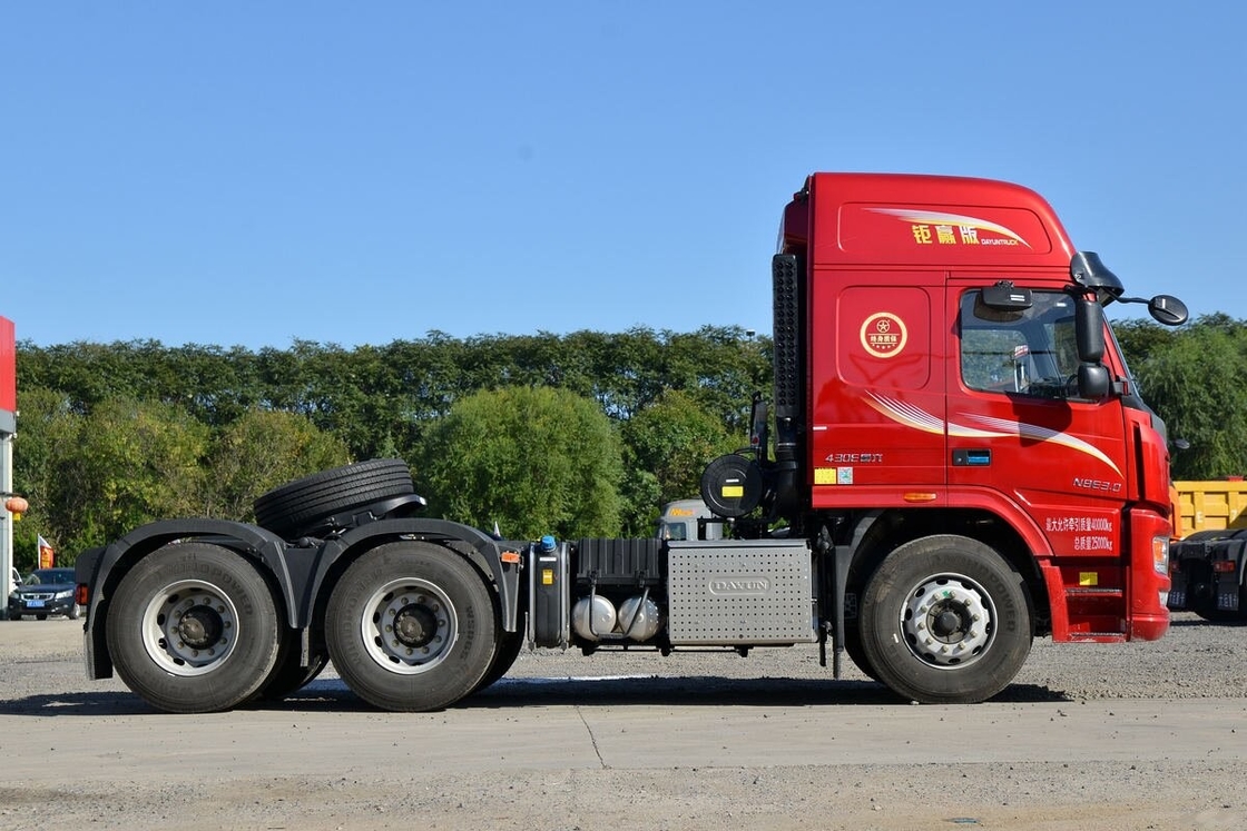 Traktor Truk Dayun N8E 6*4 Drive Mode 430hp Heavy Duty Long Distance Towing Roadside Assistance