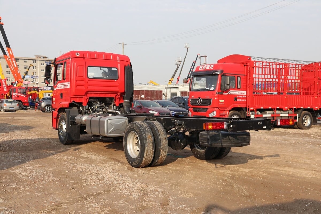Bekas pagar Kargo Truk Sasis Shacman L5000 4×2 DRIVE MODE 240hp 6.8m Long Stake EURO 6 Truk