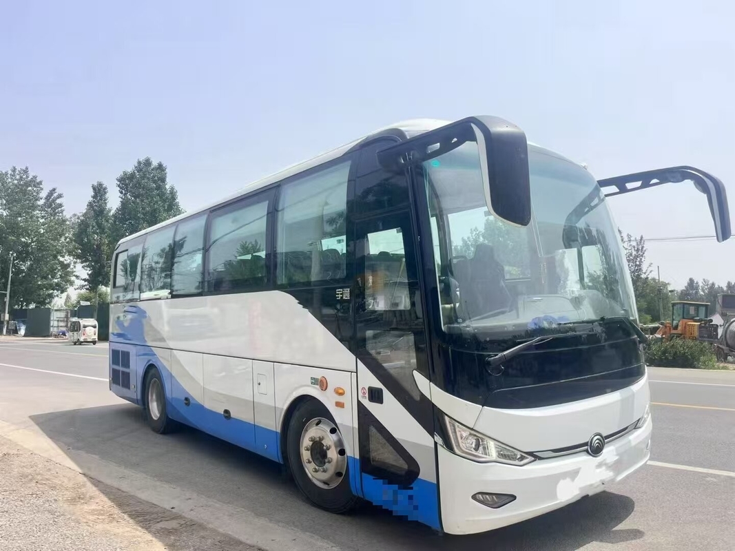 Bus Diesel Bekas dengan Interior Mewah ZK6907H6Y1 17 Kursi Kulit Gereja / LSM Dasbor Bersih