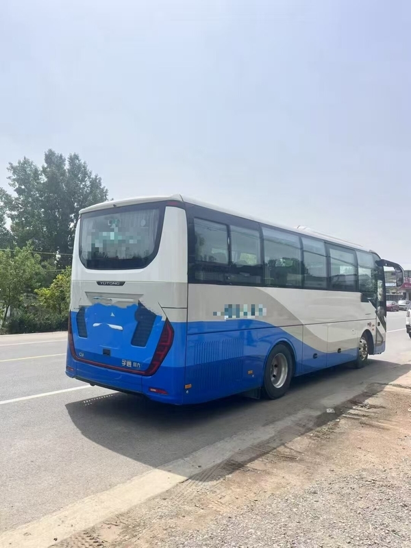 Bus Diesel Bekas dengan Interior Mewah ZK6907H6Y1 17 Kursi Kulit Gereja / LSM Dasbor Bersih