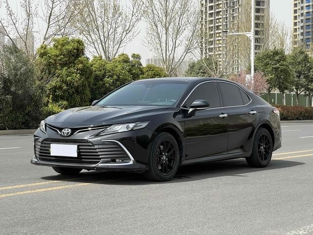 Toyota Camry Sedan bekas Kondisi baik Kilometer rendah 2021 Tahun Versi LUX 45000km Kilometer