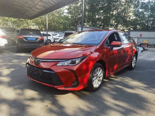 Harga terjangkau Toyota bekas hemat bahan bakar dan andal Sedan kompak andal 2nd Corolla warna merah