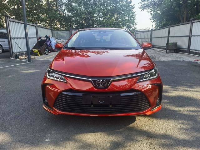 Harga terjangkau Toyota bekas hemat bahan bakar dan andal Sedan kompak andal 2nd Corolla warna merah