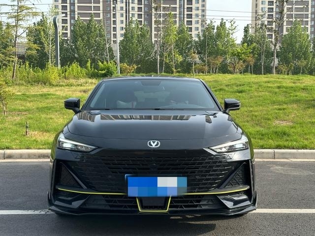 Harga terjangkau Changan Uni-V Mobil 2022 1.5t Untuk Dijual Dan Compact Sedan Mobil Bensin Dengan Versi Pengemudi Cerdas