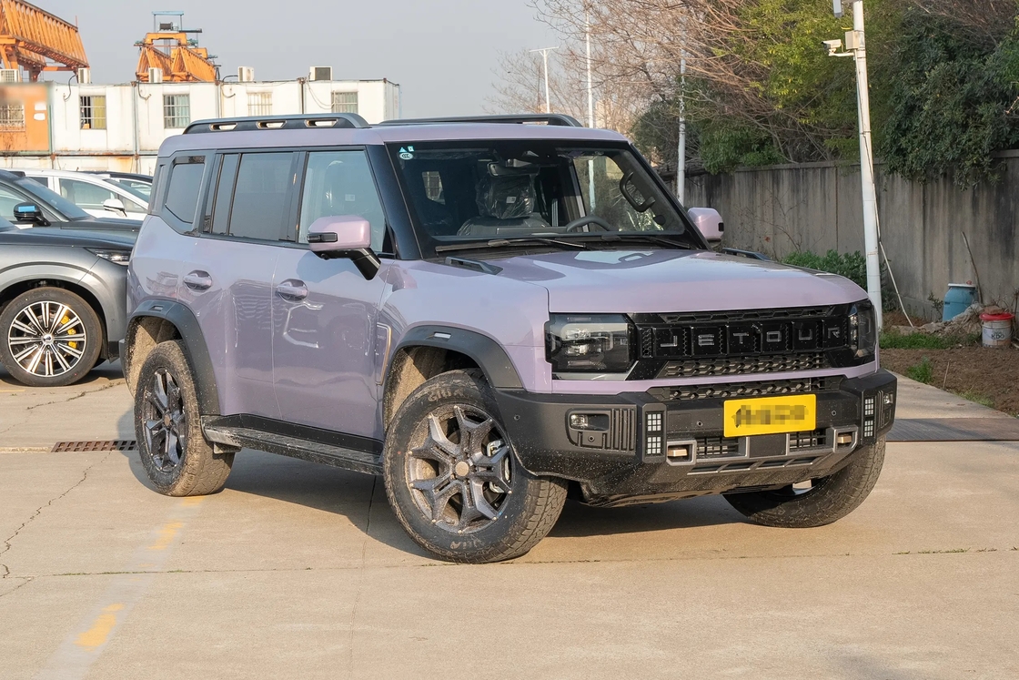 SUV Kompak Chery Jetour Traveller 2.0td Awd 2025 yang Terjangkau dengan SUV Kompak Mewah Bensin dari China