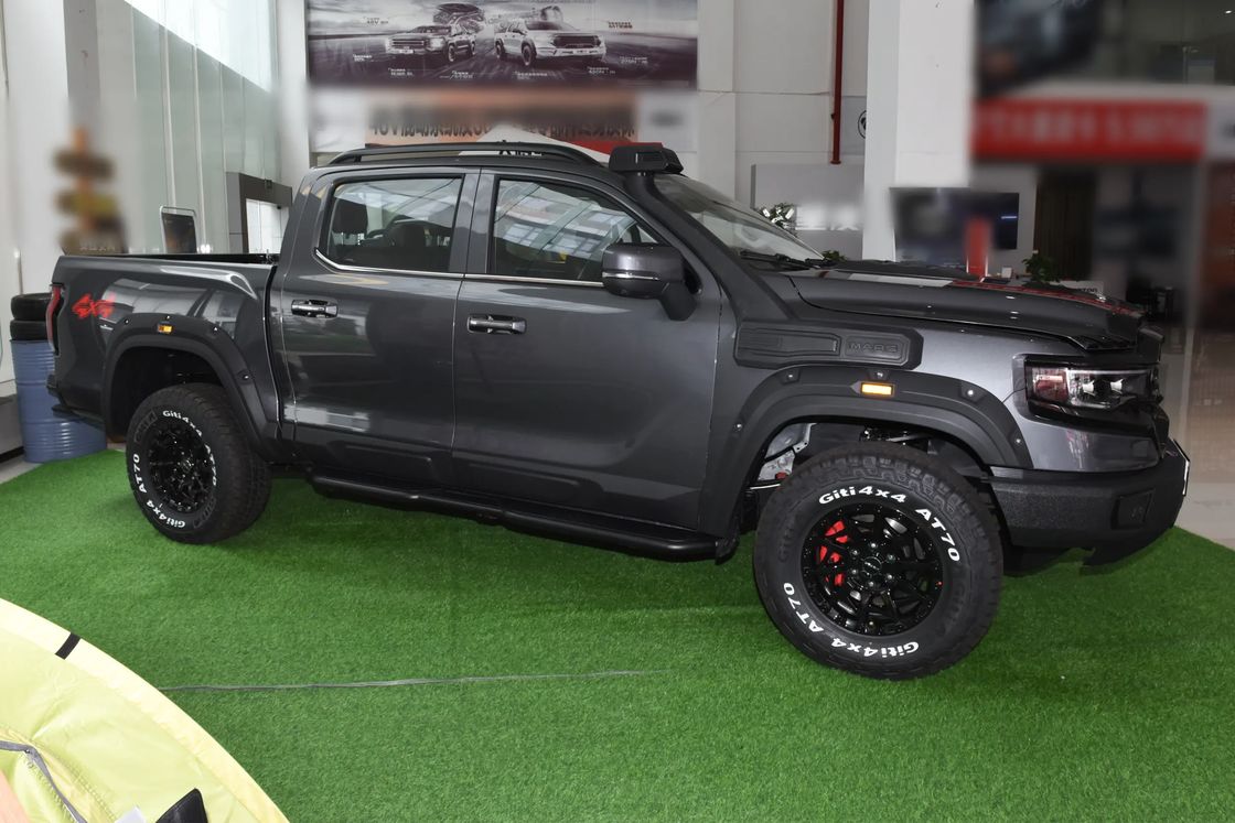 Luxury New FOTON Mars 9 2024 2.0T Gasoline 4WD Pickup Euro 6 Kabin ganda Untuk ekspor untuk penggunaan keluarga