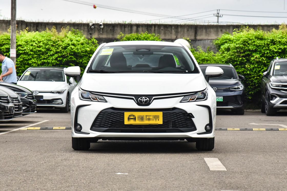 Toyota Corolla Baru yang Terjangkau 2024 1.2T Bensin 2WD Euro 6 Untuk Ekspor untuk Penggunaan Keluarga
