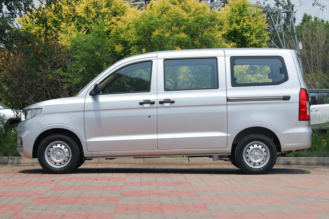 Harga terjangkau New Wuling Hongguang V minivan 2022 1.2L 76 hp L4 Gasoline 2WD Euro 6 Untuk Ekspor untuk penggunaan keluarga
