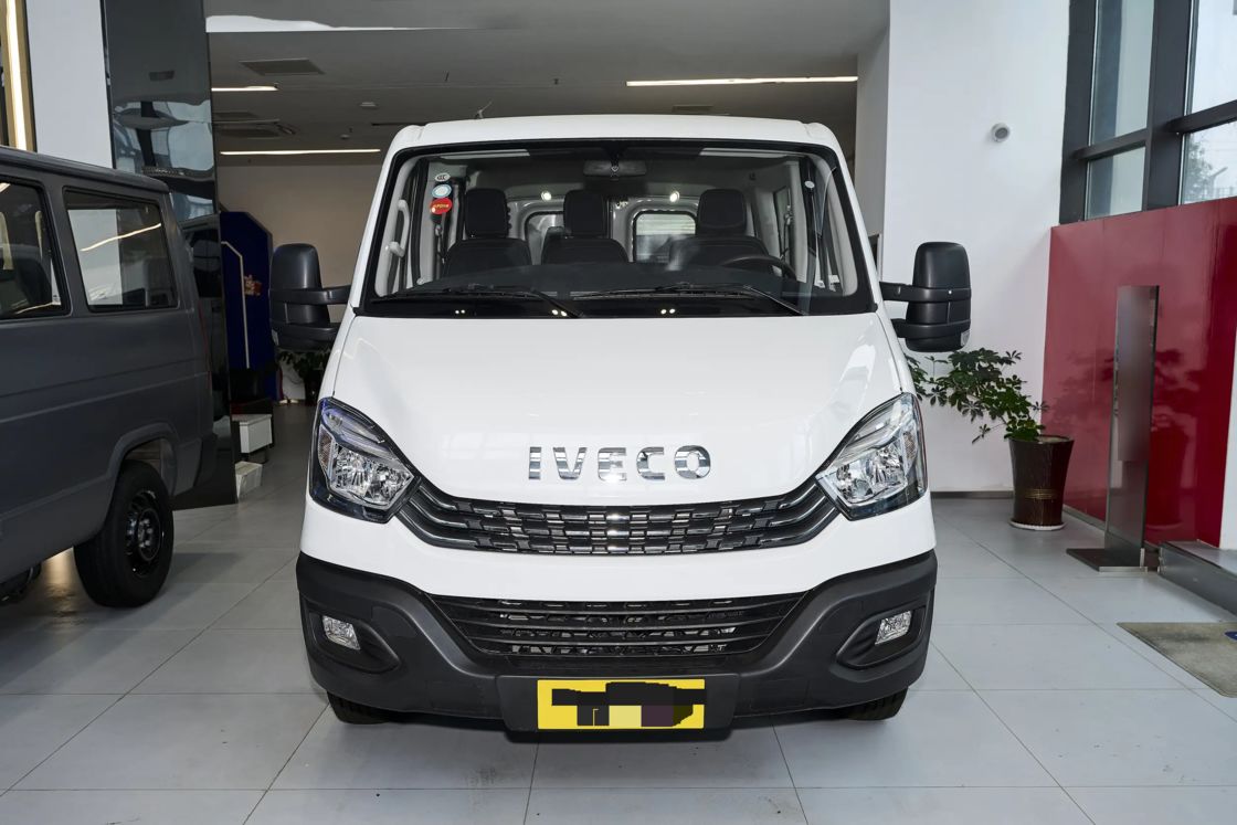 Harga terjangkau New Iveco Ocean minivan 2024 2.0T 146 hp Diesel 2WD Euro 6 Untuk Ekspor untuk penggunaan keluarga