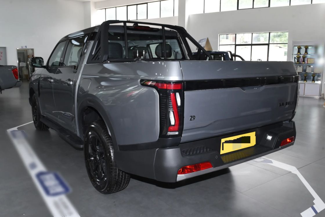 Truk Pikap Dongfeng Z9 2025 yang Ramah Anggaran 2.3T 6MT Diesel 2WD Euro 6 190hp Sempurna untuk Ekspor & Perjalanan Keluarga