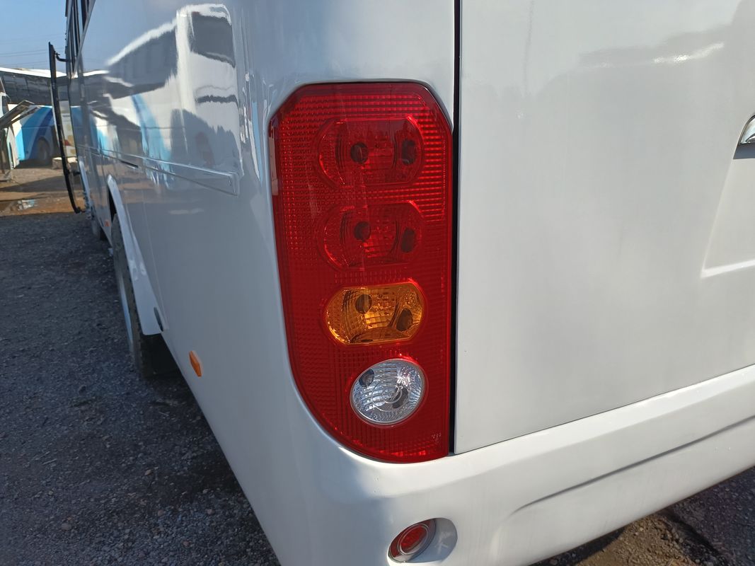 Bus Penumpang Bekas Yutong ZK6102D 2020 57 Tempat Duduk Tata Letak 2+3 Satu Pintu Penggerak Tangan Kanan Bus Mewah
