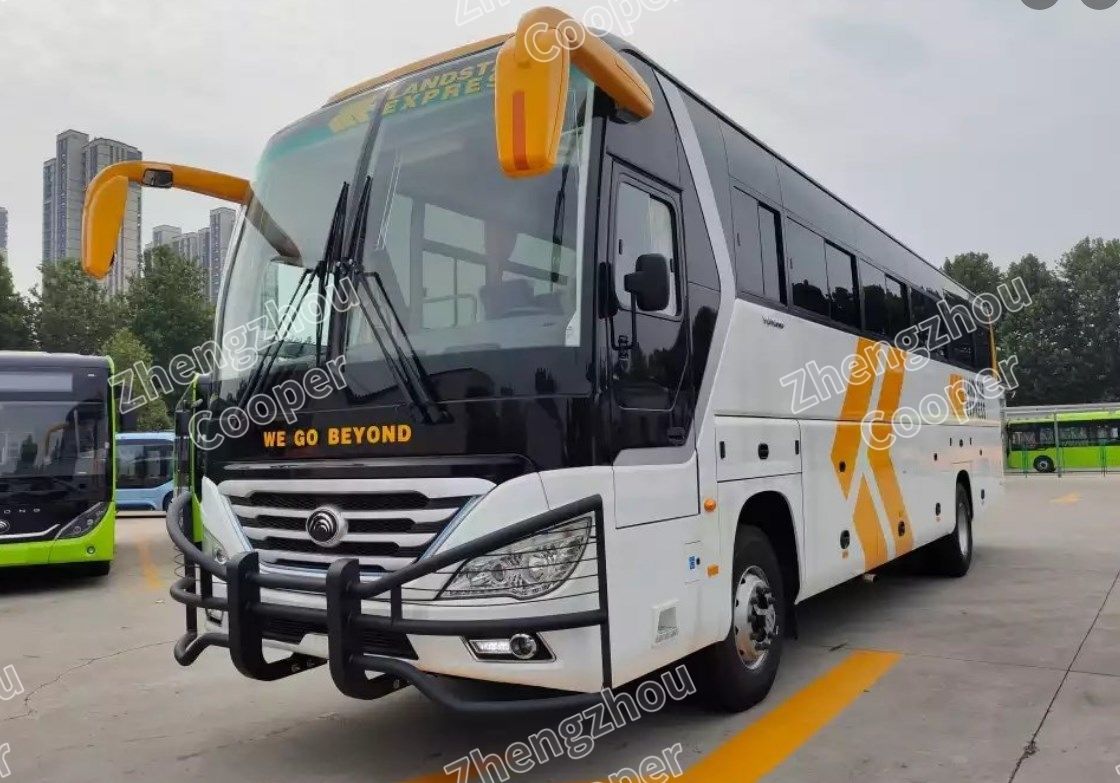 ZK6120D Yutong Bus Penumpang Baru 2025 67-seater 2+3 Layout Cum-Mins Dua pintu penumpang dan 1 pintu pengemudi