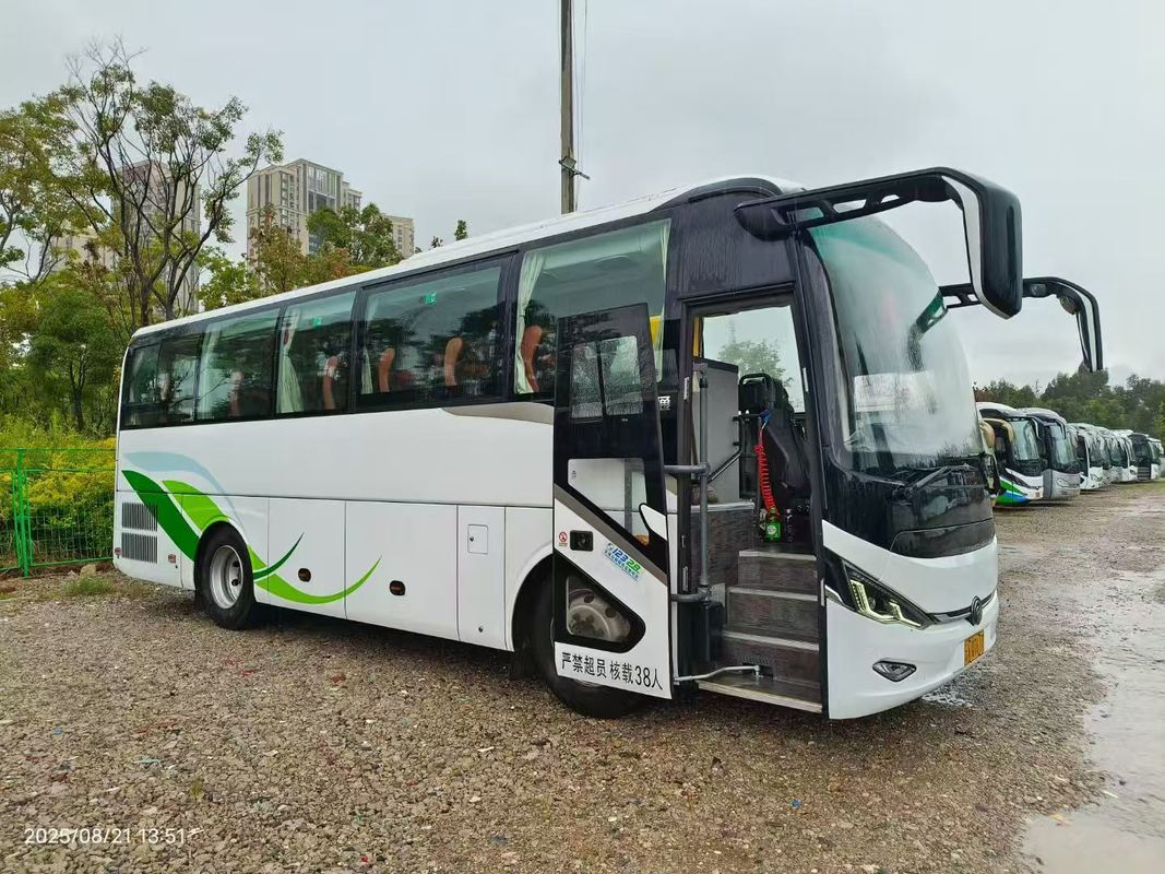38 Seats 2023 Year Used Yutong Bus ZK6907 Diesel Engine RHD LHD Driver Steering Luxury Bus